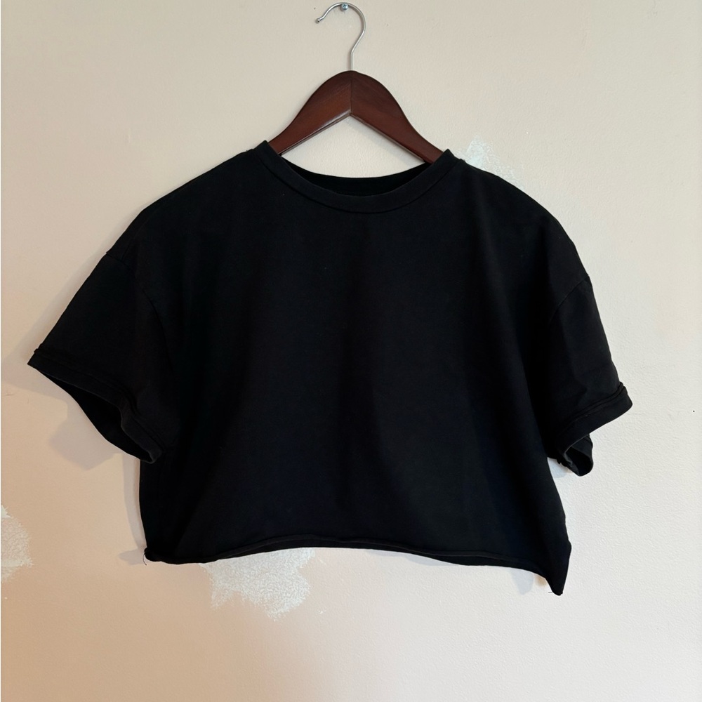 SHEIN Black Cropped Crewneck Tee